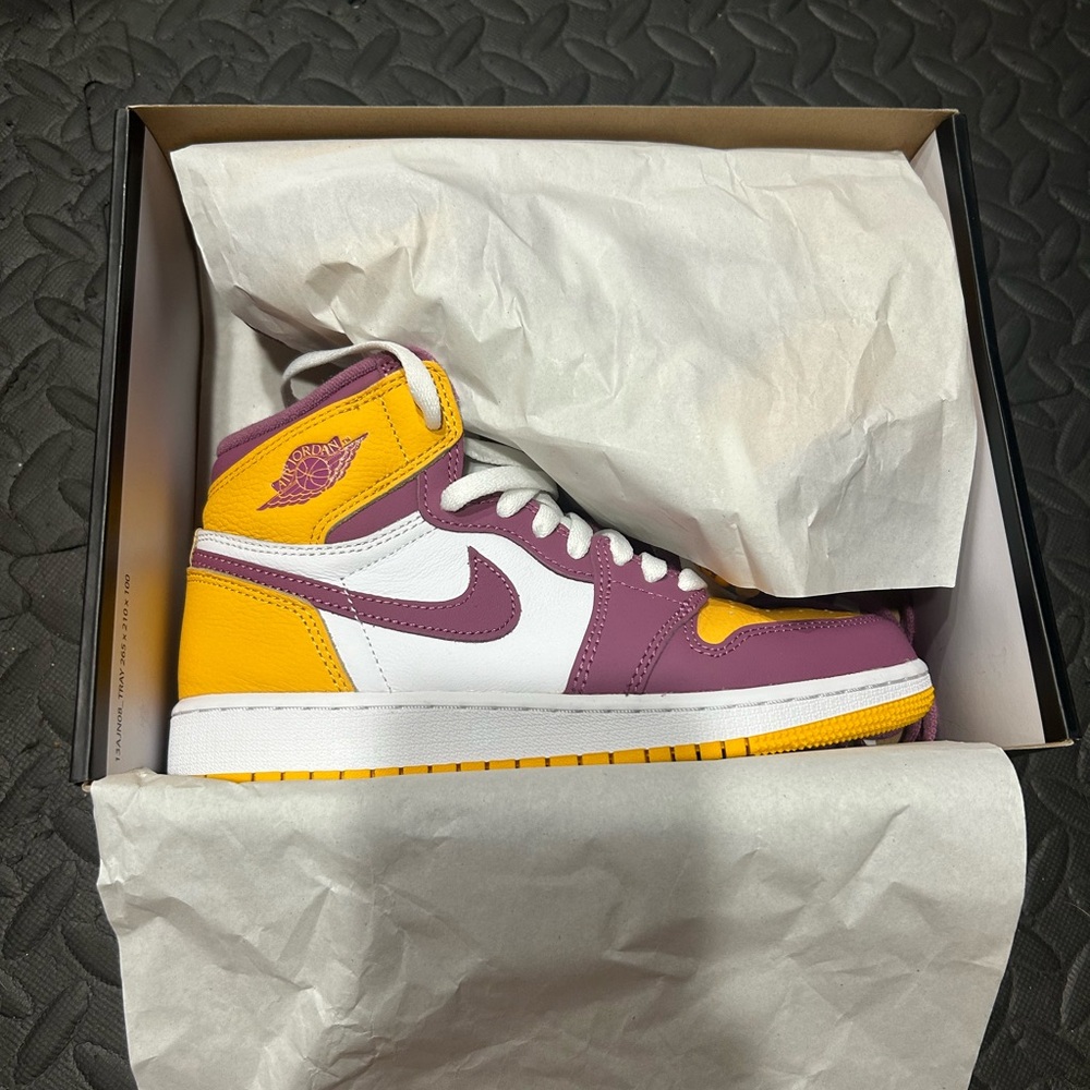 Women’s Air Jordan 1